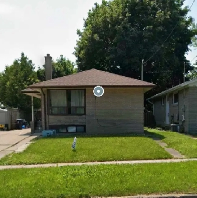 Basement & Main Floor Apartments for Rent – Scarborough Image# 1