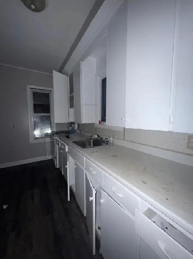 199 Burpee St, Unit A, 2-bedroom apt in house (1bath 1kt)North Image# 3