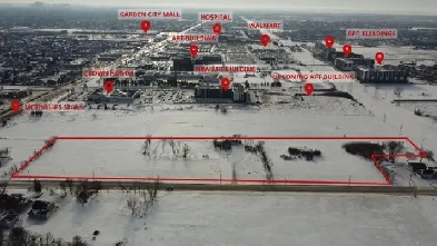 Rare Development Opportunity! 8  Acres just off McPhillips St! Image# 9