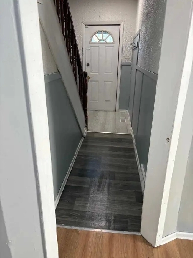 2 Bedroom House on 687 Toronto Image# 8