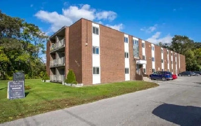 One Bedroom Suite in prime location! Image# 1