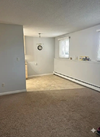 2 Bed 1 Bath apartment - 2231 Southview Image# 3