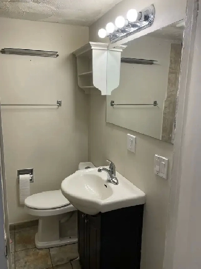 3 Beds 1 Bath - Apartment Image# 1