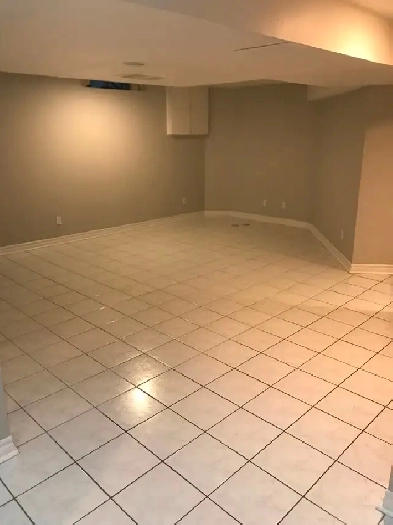 Spacious Large 2 Bedroom Basement Apartment in Markham Image# 4