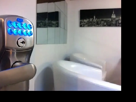 À voir - 2 1/2 ENTIÈREMENT MEUBLÉ ET ÉQUIPÉ À LOUER Image# 1