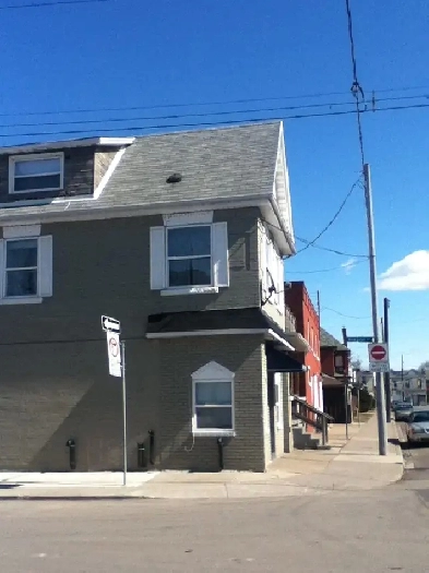 Nice second floor unit for rent Image# 1