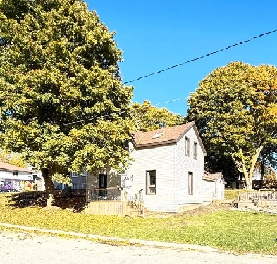 HOUSE FOR RENT-NEWLY RENOVATED Image# 8