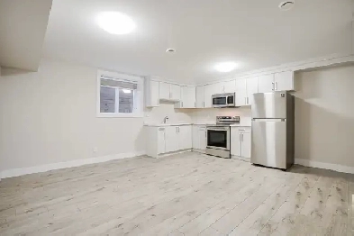 $1 Bedroom /Ground-Level Suite – Private Entrance - $1600 Image# 1