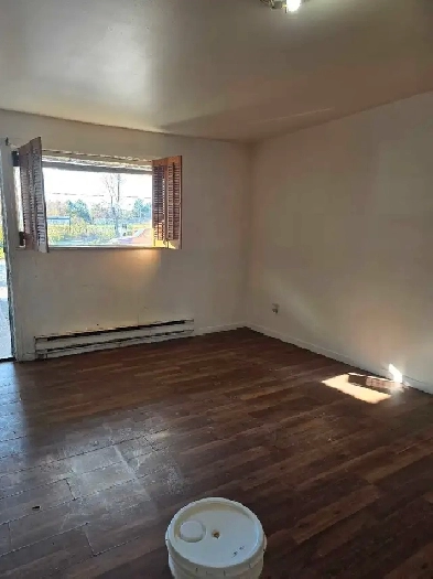 Orillia   1 large renovated  bedroom apt. Image# 1