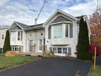 25-114 Family friendly home in Middle Sackville Image# 1