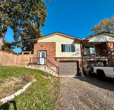 RENOVATED 3 Bedroom Semi-Detached House! Image# 1