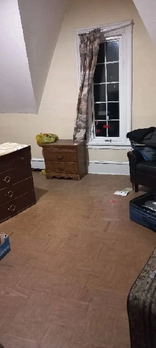 1 Bedroom Apartment Available Image# 1