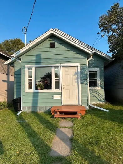 33 Sheppard Street Image# 1