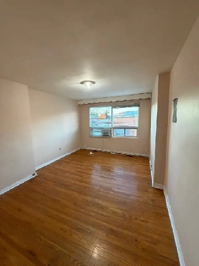 2 Bedroom Apartment - Toronto Image# 1