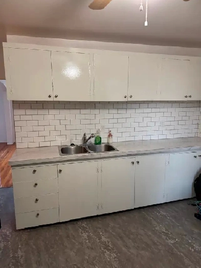 1 Bedroom Den Downtown Brockville! Image# 5