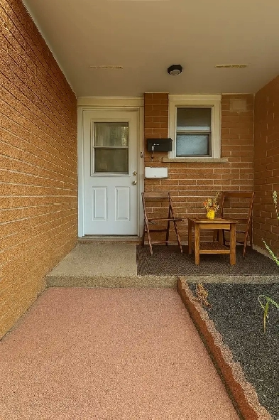 Beautiful 2-bedroom unit for rent in Barrie just off of Hwy 400 Image# 1