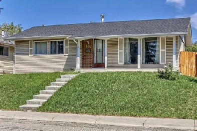 3 bedroom 2 bathroom  Main Level House with Garage Parking Image# 1