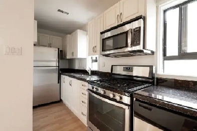 renovated two bedroom with patio - ID 113 Image# 1