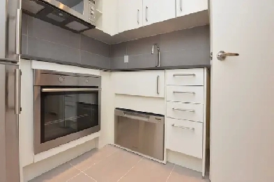 Renovated studio, Church and Wellesley - ID 2736 Image# 1