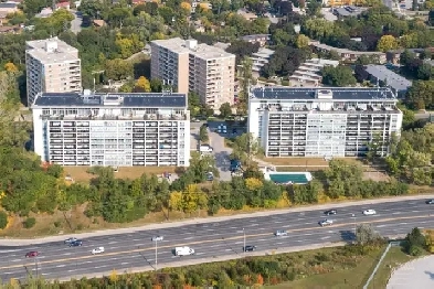 Roanoke Apartments - 3 Bedroom available at 7, 9 Roanoke Road , Image# 1