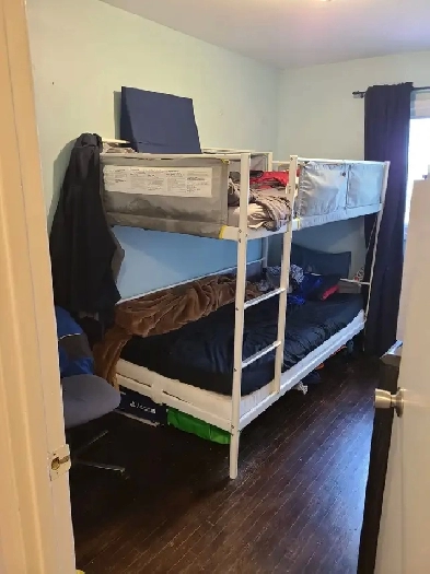 ODSP AND OW ACCEPTED sharing room with roomate available now