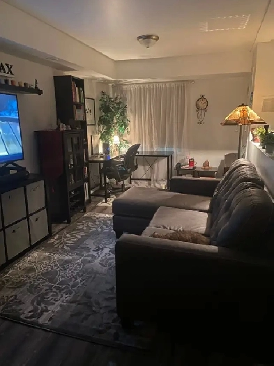 Cozy One Bedroom Unit - Family & Pet Friendly! Image# 1