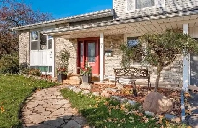 PRIVATE AND SHARING ROOM AVAILABLE IN GUELPH Image# 6