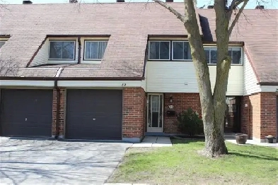 3 Bedroom Townhome for Lease in Central Barrie Image# 1