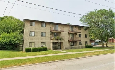 BEAUTIFUL 2 BR APARTMENT IN WINDSOR Image# 1
