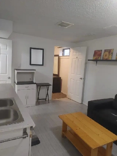 Basement for Rent Image# 6