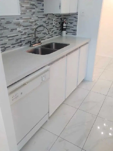 1000 SQFT Condo $439,999 2 bdrm 1 bth Balcony Parking PETS   REC Image# 1