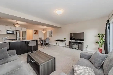 3 Bedroom Full Row House Southend Guelph $2950 Plus Utilities Image# 1