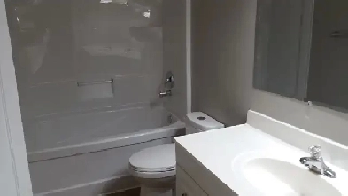 Available now– Modern, spacious 3 Bedroom, 1 Bathroom for Rent Image# 1