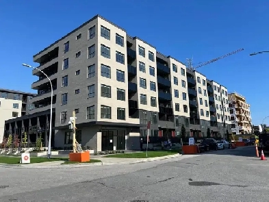 Fleetwood Village 2 - Brand New One Bedroom Jr Suite Image# 1