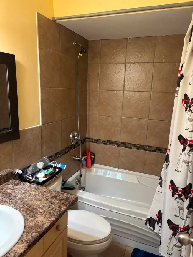 BURLINGTON 2 BEDROOM TOWNHOUSE Image# 1