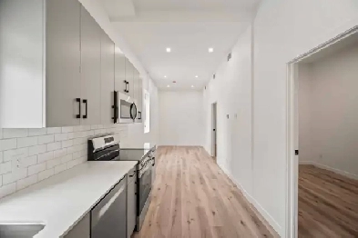 BRAND NEW 2 Bedroom Apartment! Located in the Heart of Downtown! Image# 1