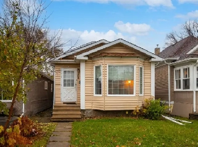Adorable 2bdrm Home in the heart of St. w/ Potential! Image# 3
