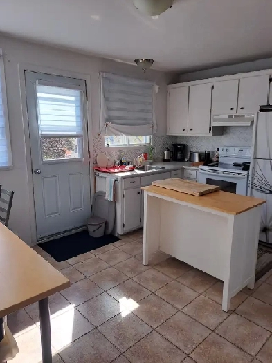 GRAND 4 1/2 À BOISBRIAND 2E ÉTAGE. Image# 1