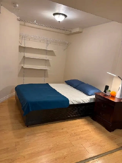 Studio Basement Apmt Separate Entrance for Rent near SquareOne Image# 1