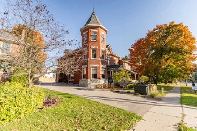 Charming Studio Suite- Heritage Apartment Image# 1