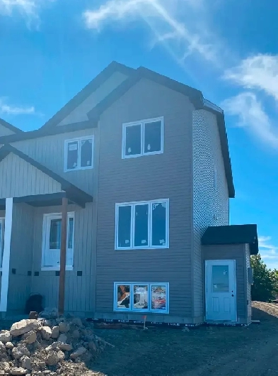 Newly built home for rent in Paradise Image# 1