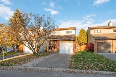 Detached 3-Bed Home on a Quiet Crt in Barrhaven - On the Green Image# 5
