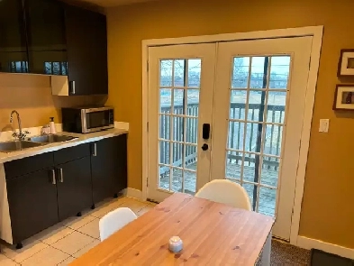 3 bedroom 2nd floor with view of park 1750 Image# 1