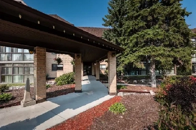 Tuxedo Estates FOR SALE 2Br/2Bath OPEN HOUSE SUN NOV 2 FROM 2-4 Image# 1