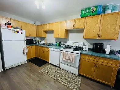 2 Bedroom Unfurnished Rental Image# 1