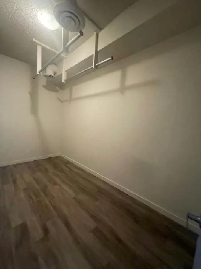 10990 124 Street NW, Edmonton, AB T5M 0H8 Image# 10