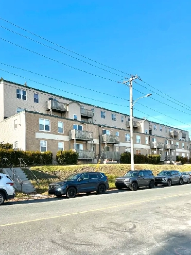 91 Larkhall St - Two Bedroom Condo in Secure Building Image# 1