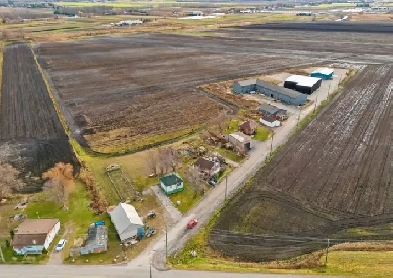 5.78 Acres with Bungalow   Barn — Ideal Hobby Farm Near Bradford Image# 7