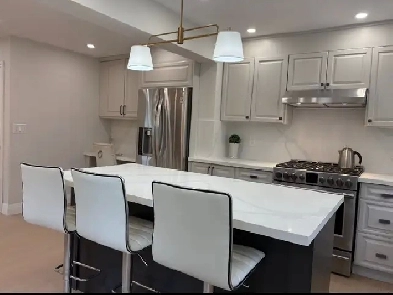 Furnished 4 Bedrooms house near Trillium hospital for rent . Image# 1