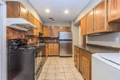 3 bedrooms 1 bath House at Cambie & W 63Ave 1350ft Image# 2